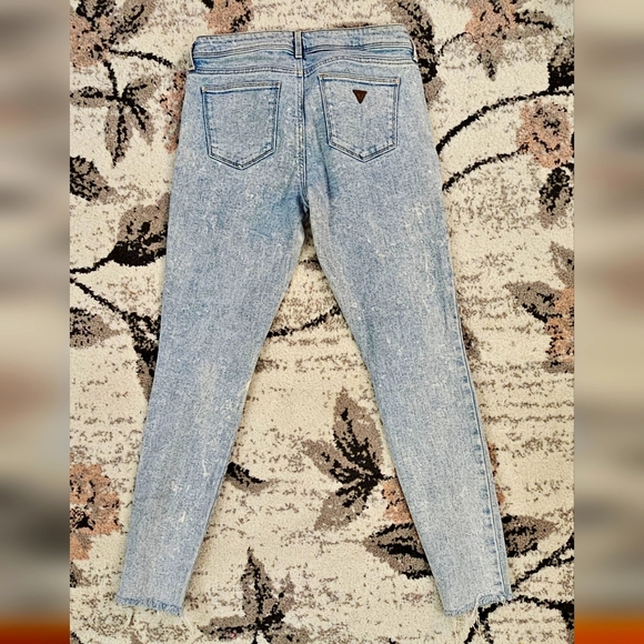 GUESS Low Rise Jeans - Picture 2 of 3